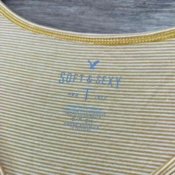 Aerie soft & sexy Yellow V-Neck Ruched T-Shirt - Picture 2 of 3